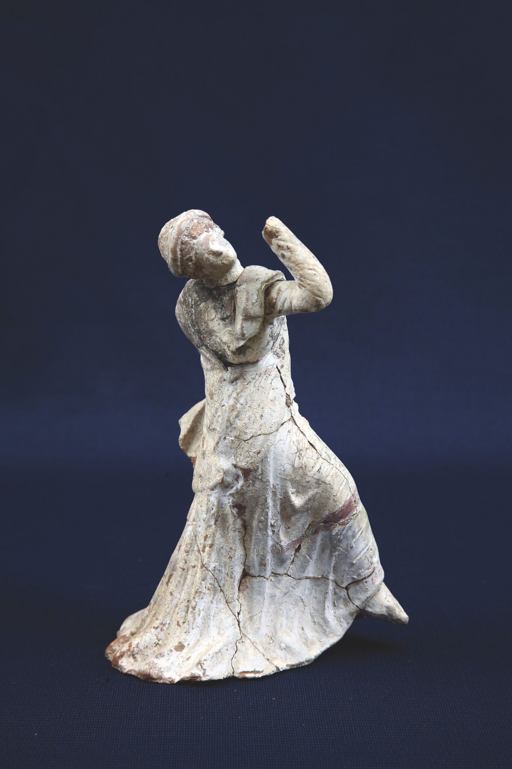 45. Statuetta di danzatrice. Da Camarina. III sec.a.C.