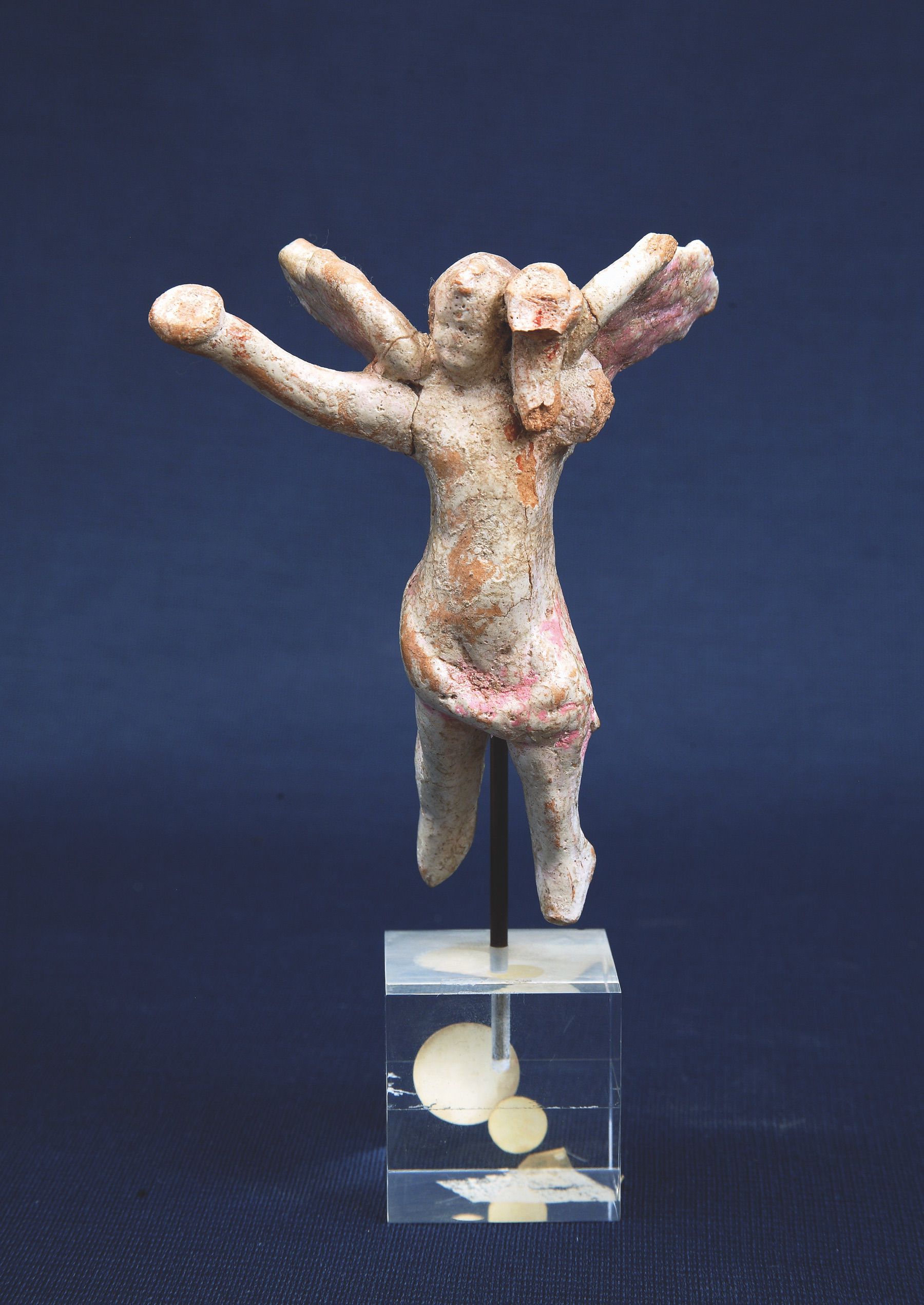 46. Statuina di terraconta raffigurante Eros. Et… ellenistica