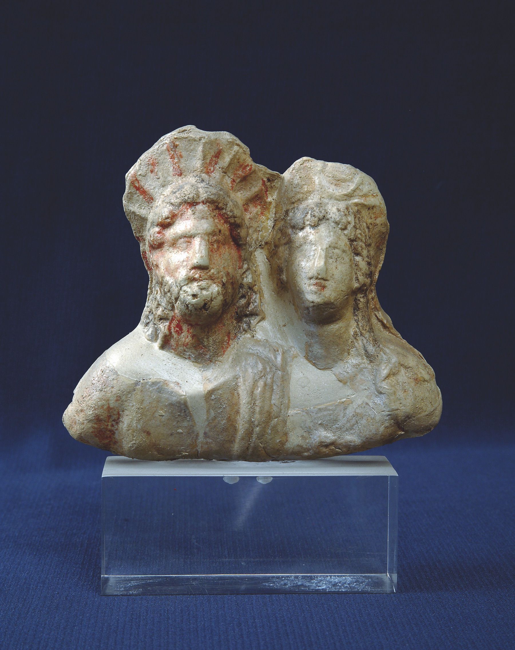 51. Busto raffigurante Serapide e Iside. Tarda Et… ellenistica