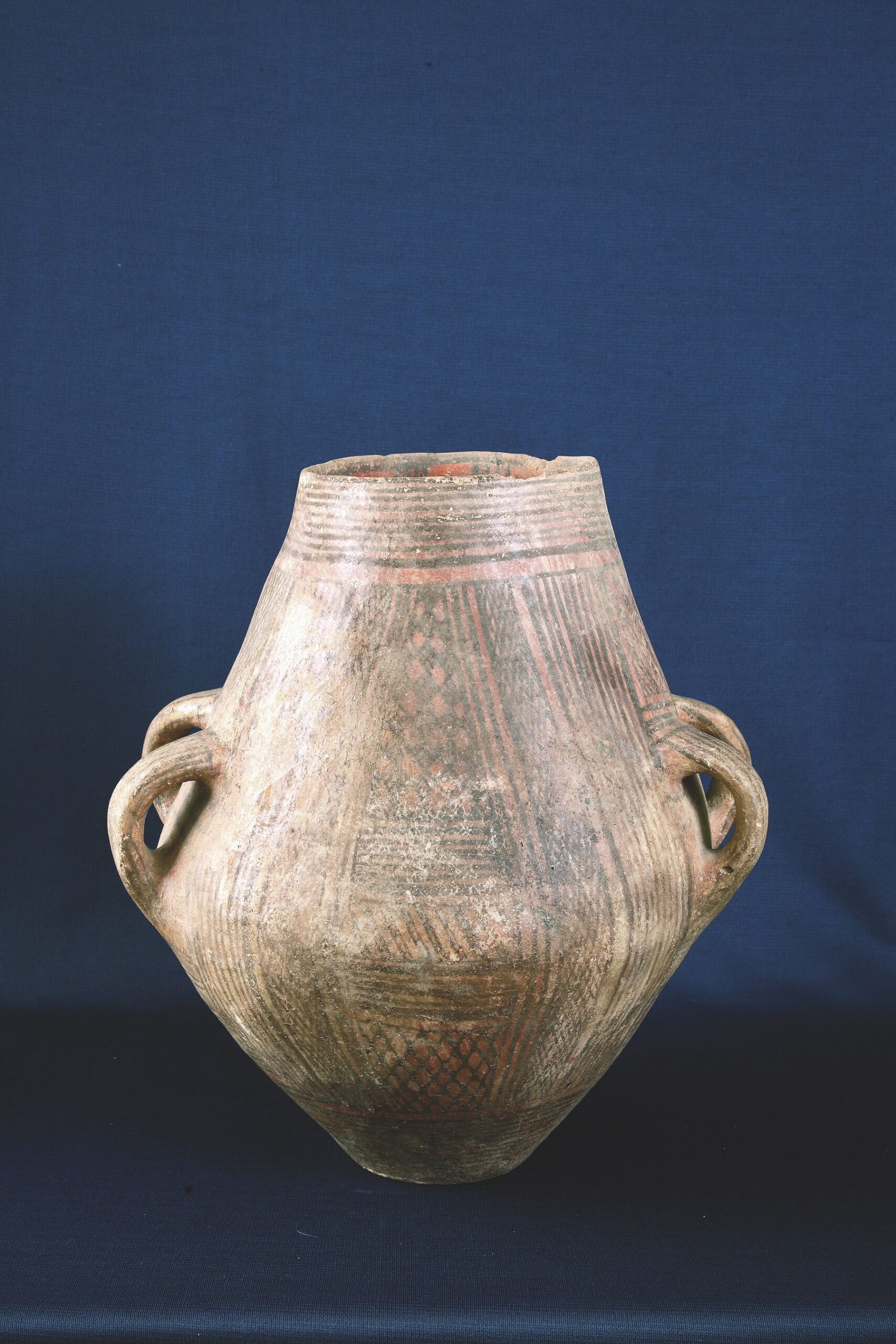 8. Vaso quadriansato. Antica Et… del Bronzo (XX-XVIII sec.a.C.)